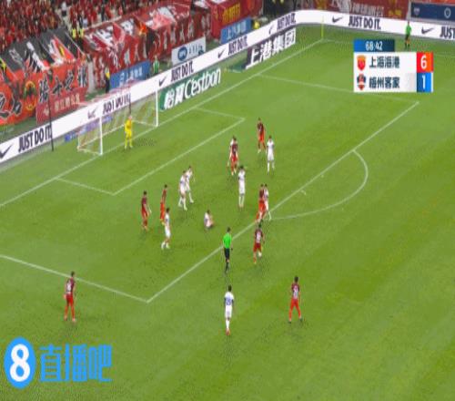杀疯了!巴尔加斯弧顶世界波破门,本场梅开二度