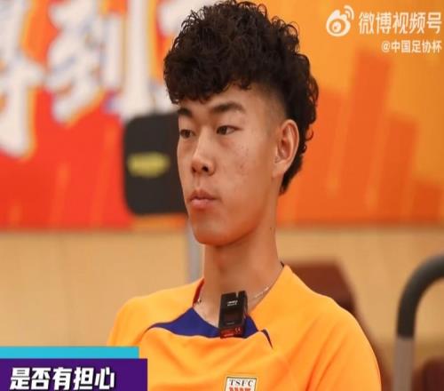 何小珂:父母曾辞掉工作陪我去闯西班牙我的梦想也是他们的梦想