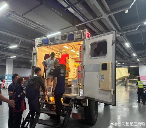 望无大碍!记者:武磊在家人陪同下已经被送往医院检查