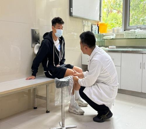 拼了!北青记者:武磊打了两针封闭,希望尽快康复帮助国家队