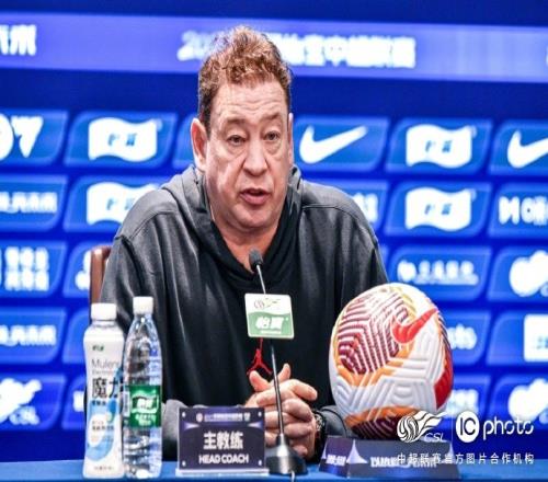 斯卢茨基:首回合客场赢河南比较幸运密集赛程影响国脚体能