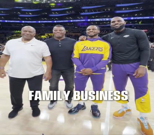 小格里菲：詹姆斯NBA首个圣诞就是在我家过的我永远是他的粉丝