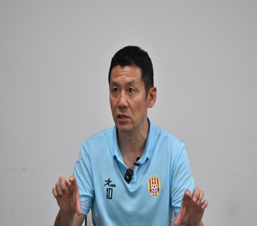 杨晨谈留洋:中国球员经历了金元足球,再让他们选择出国有难度