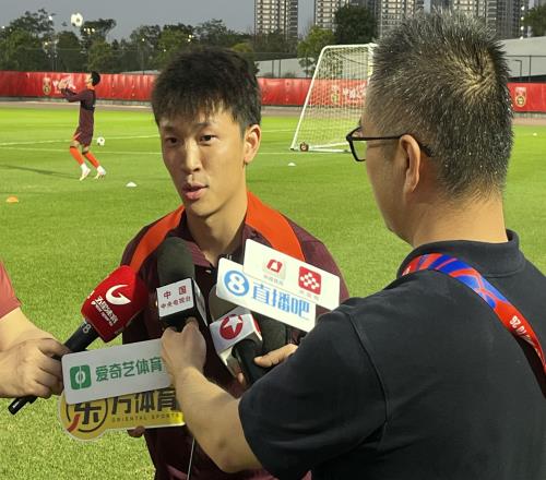 王振澳谈临时被征召:教练让我时刻准备着来的当天早上还在训练