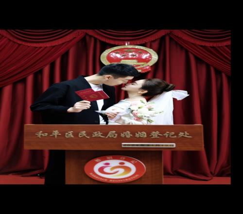 恭喜!辽宁球员俞泽辰今天与女友正式领证结婚