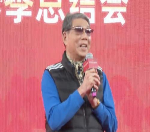 徐根宝打趣:我今年没拿到冠军,穆斯卡特送我的香槟得还给他