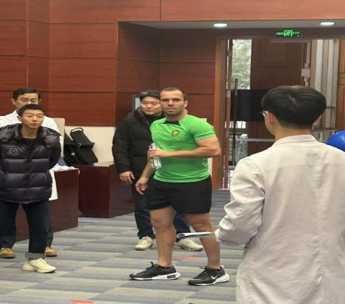 塞鸟：披上国安队服感到非常激动与兴奋钟意10号但可能选择7号