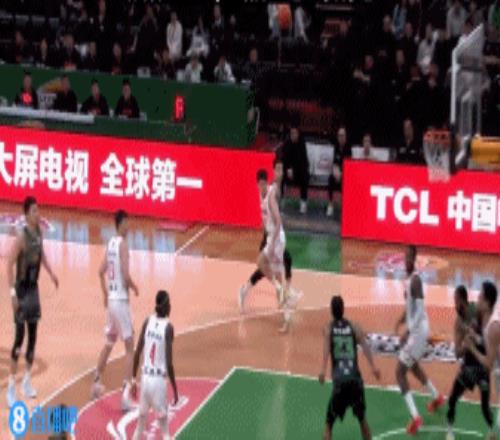 表现可圈可点!帕顿第二场攻防都有贡献11中7砍16分5板3助3帽