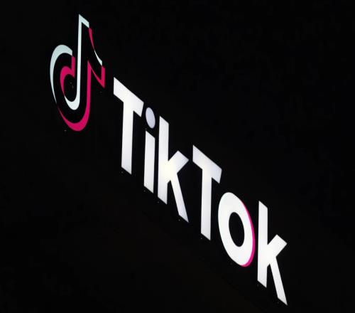 毒奶圣嘴巴克利调侃Tiktok“马上就要被禁”结果拜登不禁了