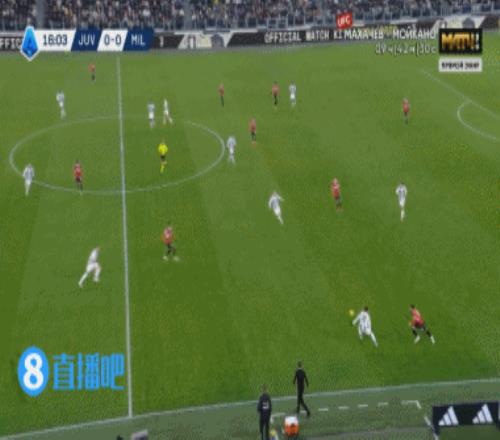 真拦不住!莱奥边路1V2一路突破后分球,米兰后续传中无果