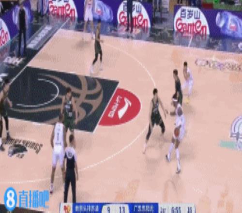 像过清晨的马路！徐杰阅读防守后直捣黄龙腹地无人看防轻松上进