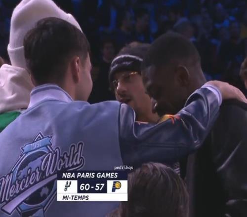 佩德里费兰前往巴黎观看NBA,遇到登贝莱并相互寒暄