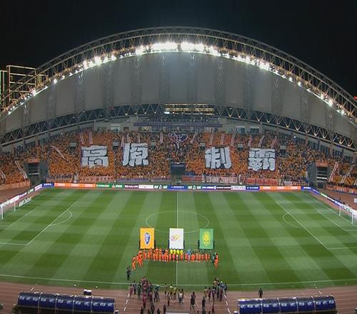云南第一场中超!云南玉昆主场亮出巨型TIFO“高原制霸”!
