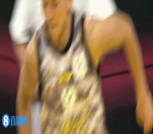 真好！20年矣进宏邀请赵睿为其扣篮大赛抛球今年约定成现实