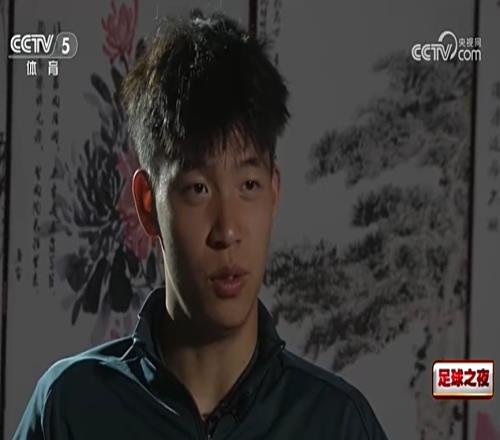 王钰栋：说不紧张都是假的年轻球员最怕的就是紧张适应了就开了