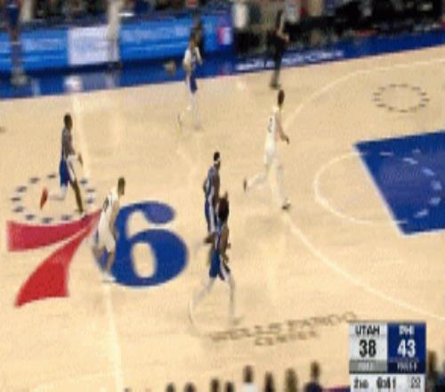 效率奇高！杰夫道丁4分钟5投4中拿到10分三分3中2