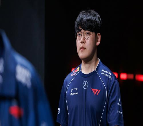 两局比赛一次不死！Gumayusi重回T1首发的首个Bo3砍下12016