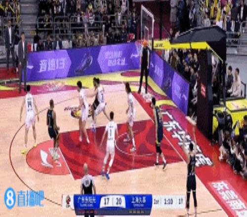 裁判连吹洛夫顿篮板犯规+卡位犯规胡明轩上进广东2+2反超