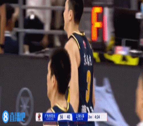 NBA行为上海长传王哲林扣篮但闫军表示已经叫了暂停2分无效