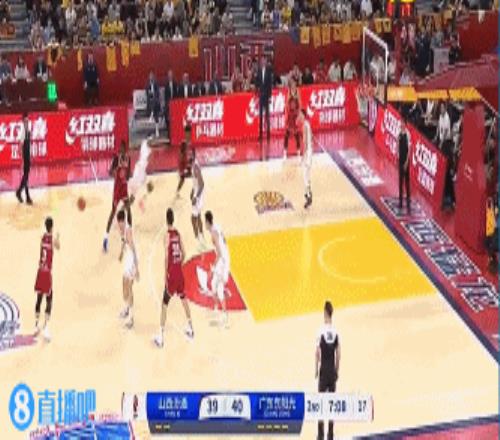 致命射手频频获得空位！原帅九记三分大部分是无干扰的投篮