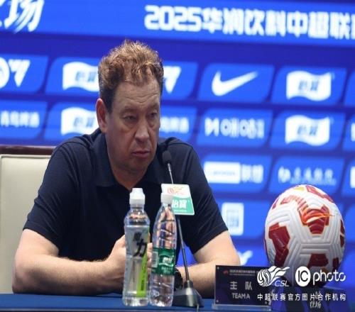 斯卢茨基：谢鹏飞的表现我认为非常好会认真应对部署接下来比赛
