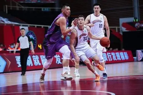 CBA前瞻：上海vs深圳，上海渴望拿下九连胜