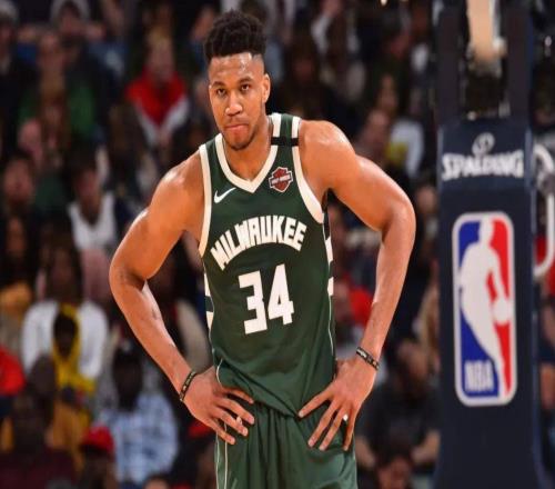 NBA今日篮板王：雄鹿扬尼斯-安特托昆博14篮板居首
