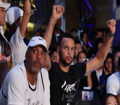NBA历史最高产三分父子档:库里父子4953球断档第1克莱父子第3