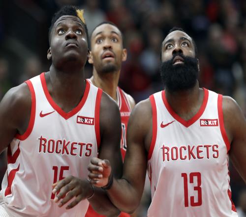 卡佩拉:和哈登并肩作战的经历很棒我的NBA首分是他助攻我的