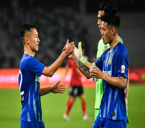 前队友相聚!吴曦、李昂分别代表申花、海港出席超级杯发布会