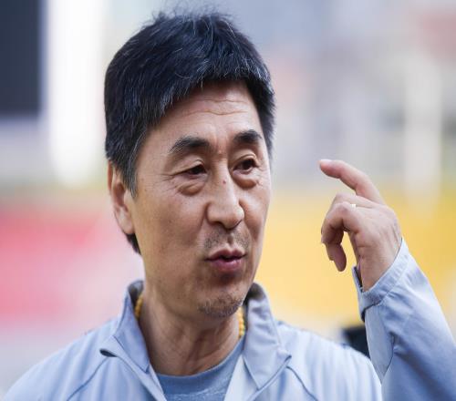 媒体人：门将去打前锋9年前贾秀全执教建业时也干过
