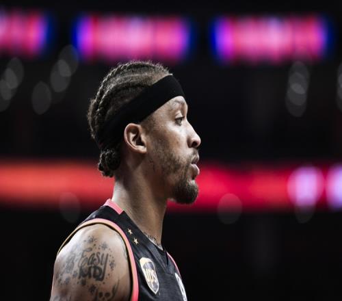 退出NBA原因迈克尔比斯利：如果我知道答案我早就去解决了