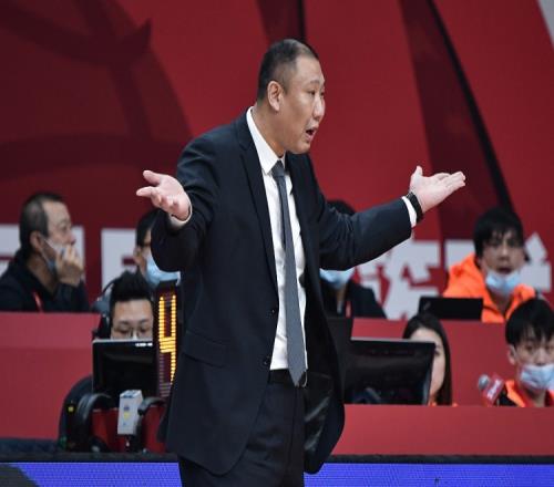王晗下课!夏晓司:铁打的营盘流水的教练球队需要的是更新迭代