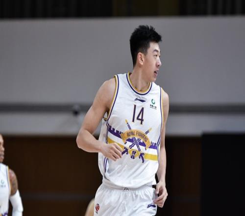 难阻失利!王少杰8中6拿到14分6板5断6犯离场