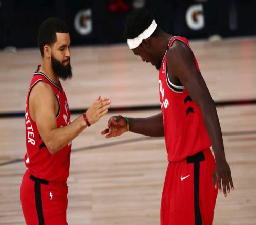 NBA彩经：东部巅峰对决 雄鹿击退绿军 快船轻取勇士
