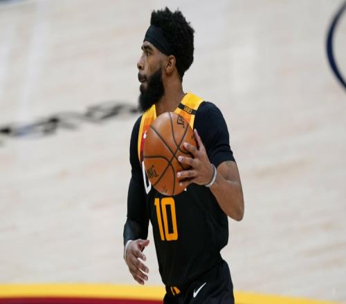 康利:夏天球队交易走米切尔与戈贝尔后 我也在等电话通知走人