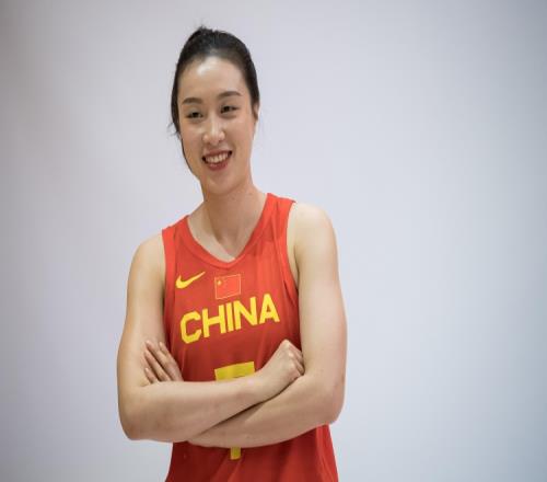 邵婷:中国女篮是世界一流强队祝福她们在篮球领域继续发光发热