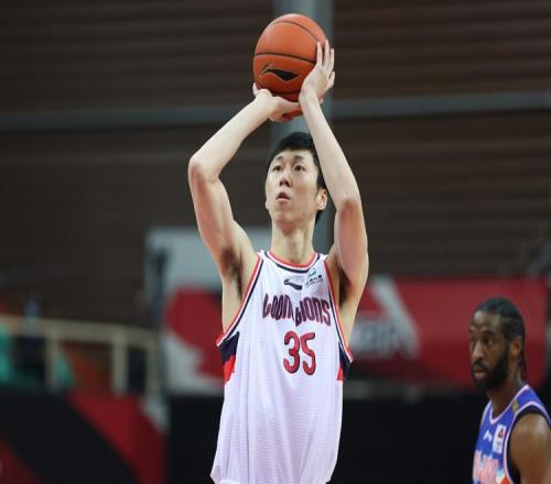 大心脏!宁鸿宇9中5贡献14分4篮板 关键时刻连得8分