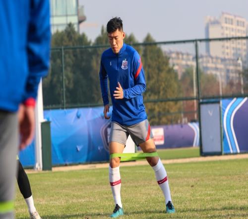 记者:申花伤病问题最头痛,特谢拉、朱辰杰均未参加赛前合练