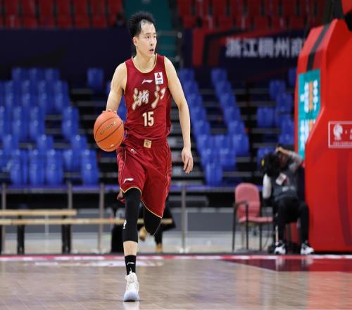 王奕博:跟入选集训队的其他人比自己还是差一点 去了之后多学习