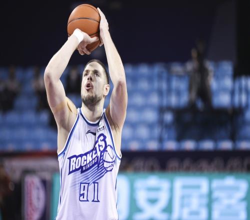 媒体人：NBL卫冕冠军广西威壮签约前宁波富邦外援斯蒂马克