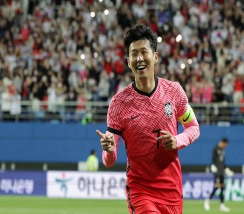 韩国足协将拍卖孙兴慜等的签名球衣,以资助建设韩国足球综合中心