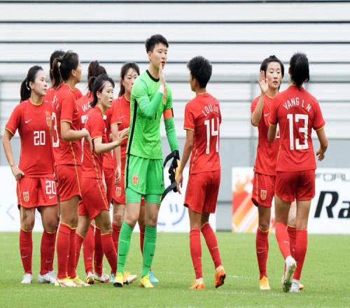 足球报：中国女足要以男足化方式重返世界一流，要考虑归化之路