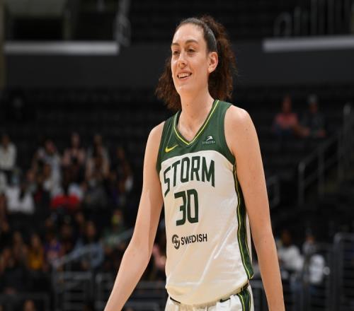 韩旭的新队友！WNBA巨星斯图尔特宣布加盟纽约自由人