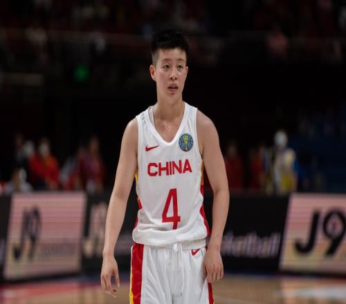进攻高效！李缘半场6中4贡献8分