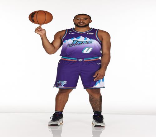 NBA官方祝爵士球员塔克22岁生日快乐
