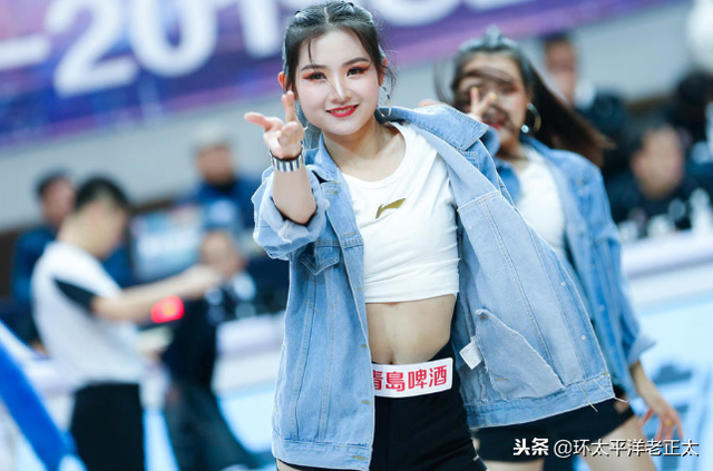 巴斯视频NBA（黑又硬北京解说很无奈巴斯也没什么技术）