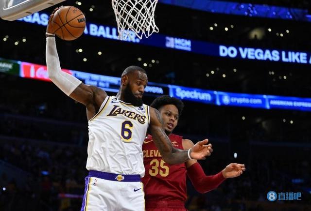 nba第三场直播最后一节（湖三崩第三节最后3分52秒湖人被打了波100）
