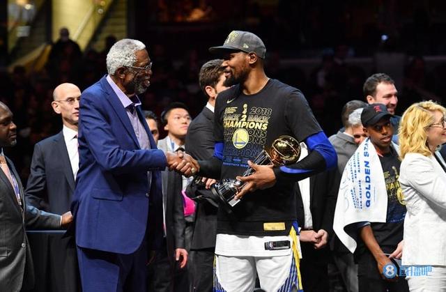 nba总决赛总决赛视频(4年前的今天勇士40横扫骑士夺冠)