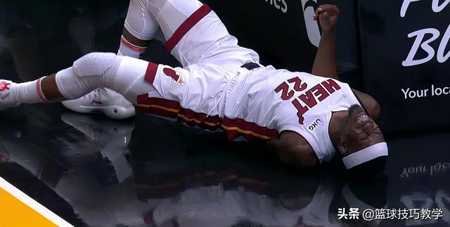 nba推人犯规视频（痛苦倒地怒骂女裁判巴特勒怒了这一犯规确实危险）